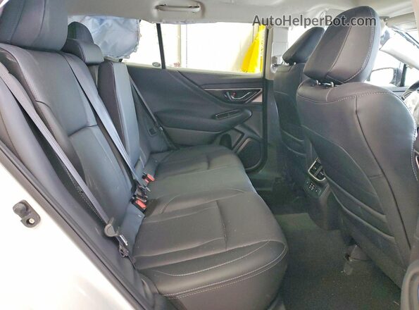 4S4BTANC3P3173783 2023 SUBARU OUTBACK White Vista interior trasera