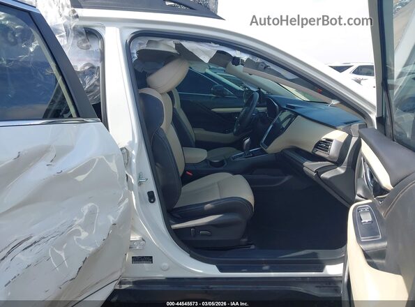 4S4BTANC4R3295720 2024 SUBARU OUTBACK White Vista interior delantera
