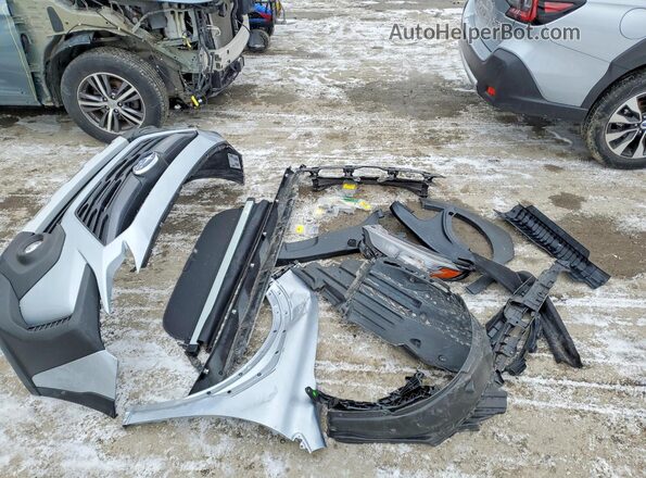 4S4BTANC8R3296093 2024 SUBARU OUTBACK Silver Vista de la etiqueta del VIN