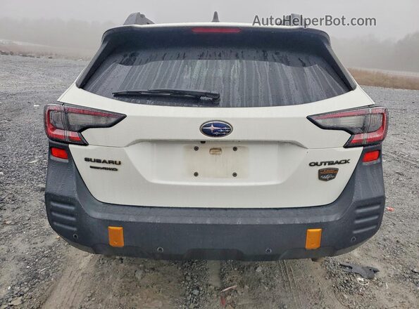 4S4BTGUD0N3216924 2022 SUBARU OUTBACK White უკანა ხედი