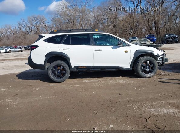 4S4BTGUD3P3126606 2023 SUBARU OUTBACK White Widok wnętrza z tyłu
