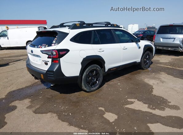 4S4BTGUD7R3233466 2024 SUBARU OUTBACK Белый Задняя правая четверть