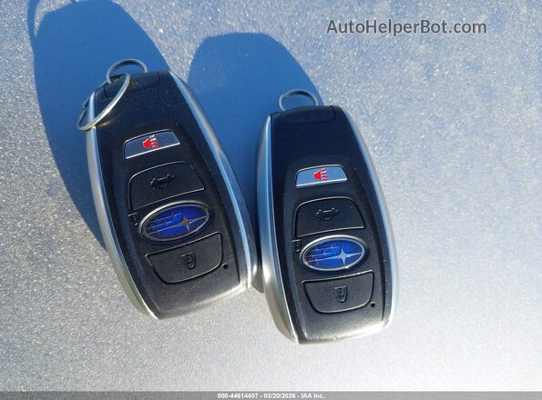 4S4GUHL67R3762282 2024 SUBARU CROSSTREK Silver წინა პანელის ხედი