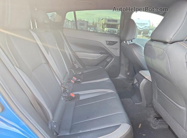 4S4GUHT66R3721870 2024 SUBARU CROSSTREK Blue Rear seats view