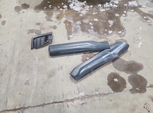 4S4WMAUDXR3427890 2024 SUBARU ASCENT Silver Vista de la etiqueta del VIN