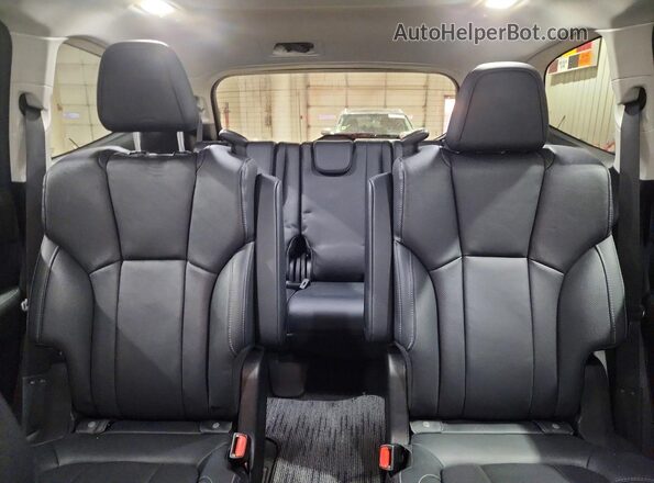 4S4WMAUDXR3427890 2024 SUBARU ASCENT Silver Vista de los asientos traseros