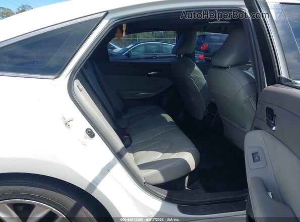 4T1B21FBXKU001634 2019 TOYOTA LE White 