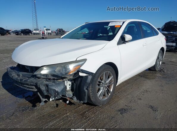 4T1BF1FK2GU517885 2016 TOYOTA CAMRY White Przód lewy