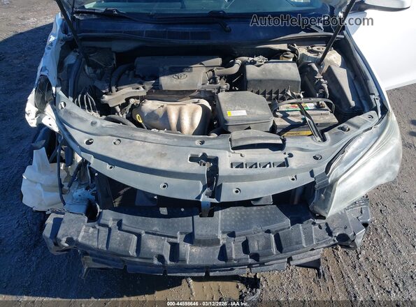 4T1BF1FK2GU517885 2016 TOYOTA CAMRY White Widok z tyłu