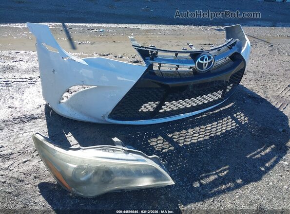 4T1BF1FK2GU517885 2016 TOYOTA CAMRY White Widok zestawu wskaźników