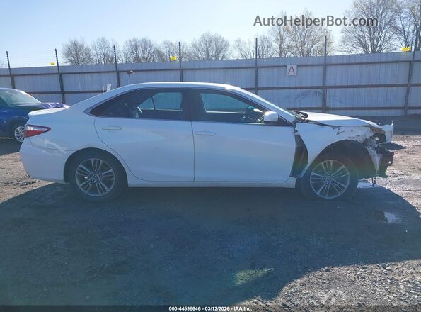 4T1BF1FK2GU517885 2016 TOYOTA CAMRY White Widok wnętrza 360 stopni