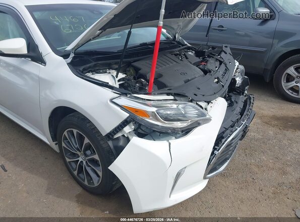 4T1BK1EB7JU275096 2018 TOYOTA LE White Vista frontal