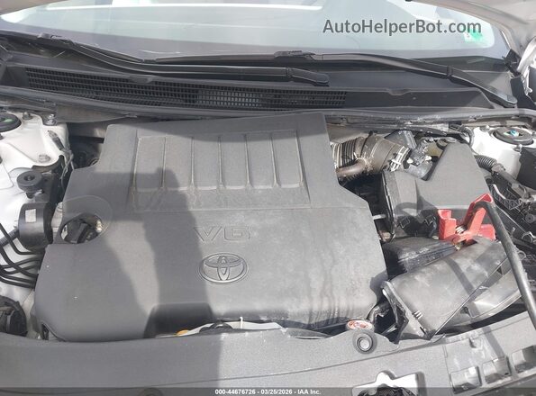4T1BK1EB7JU275096 2018 TOYOTA LE White Vista trasera