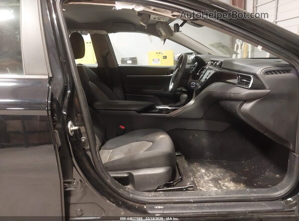 4T1C11AK8LU970560 2020 TOYOTA LE Черный Вид салона спереди