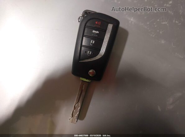 4T1C11AK8LU970560 2020 TOYOTA LE Черный Вид панели приборов