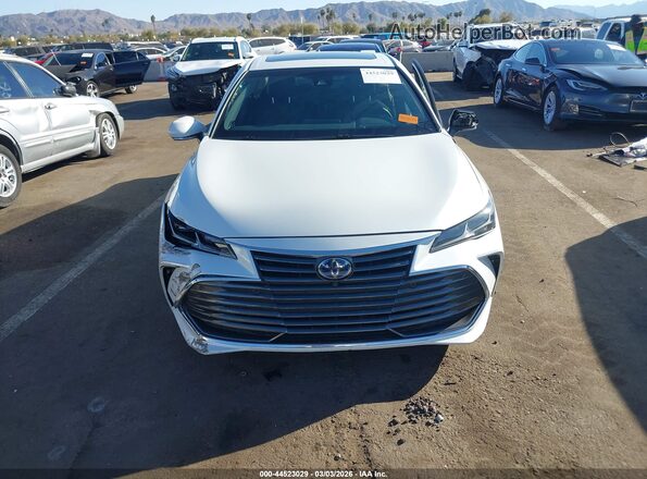 4T1DA1AB7MU007803 2021 TOYOTA LIMITED White Սալոնի հետևի տեսք