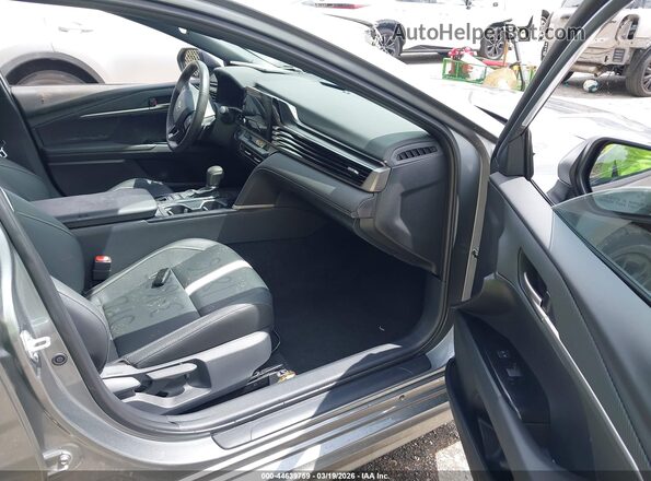 4T1DAACK2SU598763 2025 TOYOTA CAMRY Gray Front interior view