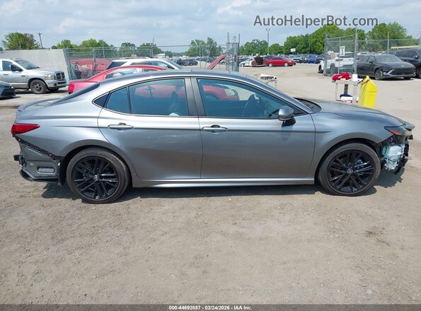 4T1DAACK3SU626585 2025 TOYOTA CAMRY Gray Սալոնի հետևի տեսք