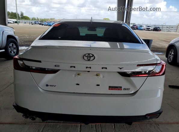 4T1DAACK3TU226835 2026 TOYOTA CAMRY White Widok z tyłu