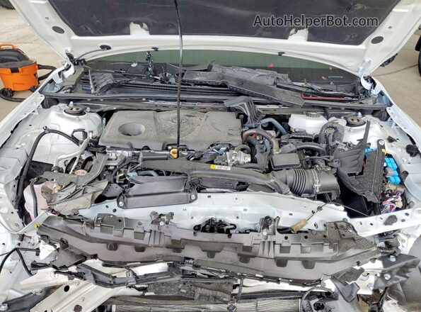 4T1DAACK3TU226835 2026 TOYOTA CAMRY White Widok wnętrza z tyłu