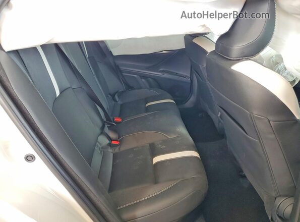 4T1DAACK3TU226835 2026 TOYOTA CAMRY White Widok tylnych siedzeń