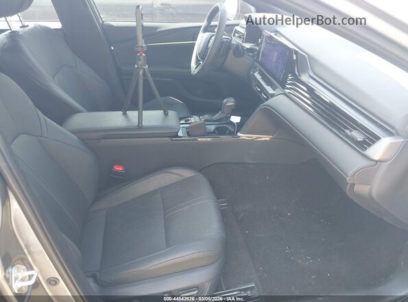 4T1DAACK8SU520682 2025 TOYOTA CAMRY Gray წინა სალონის ხედი