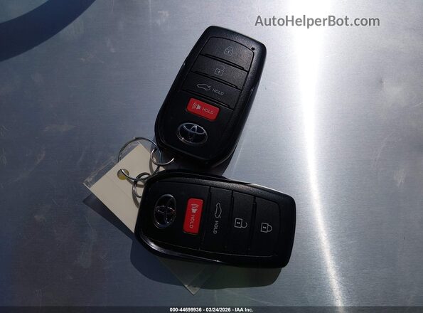 4T1DAACK8SU576251 2025 TOYOTA LE Black Vista del salpicadero
