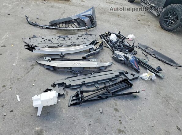 4T1DAACK9TU656286 2026 TOYOTA CAMRY Silver Շարժիչի բաժամունքի տեսք