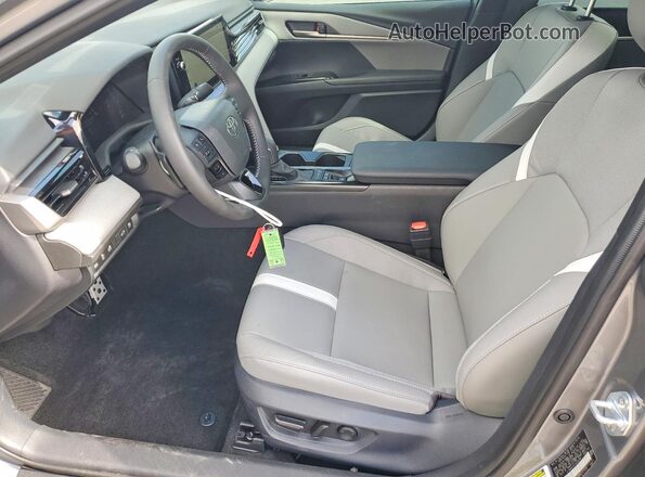 4T1DAACK9TU656286 2026 TOYOTA CAMRY Silver Սալոնի դիմացի տեսք