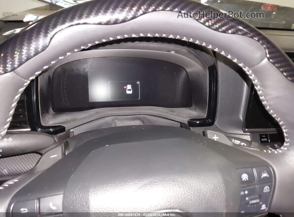 4T1DAACKXSU018532 2025 TOYOTA CAMRY White Widok tylnych siedzeń