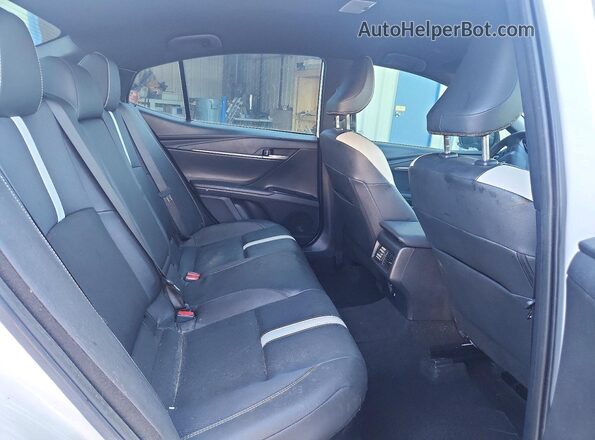 4T1DAACKXSU519579 2025 TOYOTA CAMRY Белый 