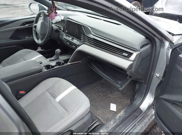 4T1DBADK6SU537217 2025 TOYOTA CAMRY Gray Widok wnętrza z przodu