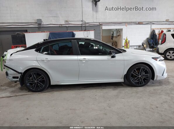 4T1DBADK7SU017494 2025 TOYOTA CAMRY White Rear interior view