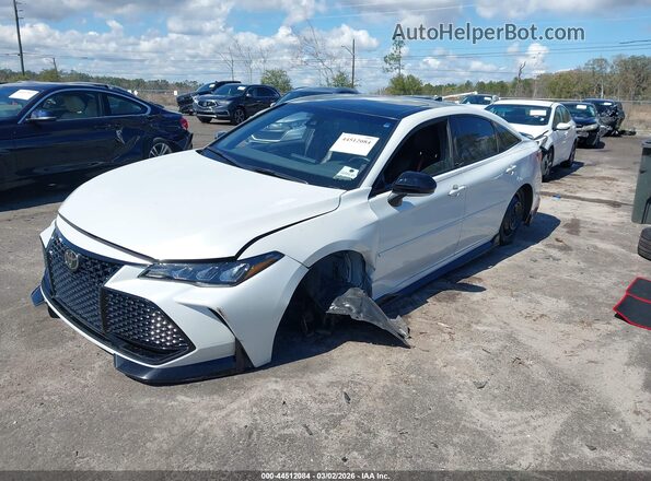 4T1FZ1FB0MU064774 2021 TOYOTA AVALON Белый Передняя левая четверть