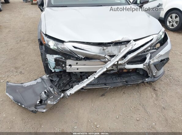 4T1G11AK4MU492575 2021 TOYOTA CAMRY Silver 