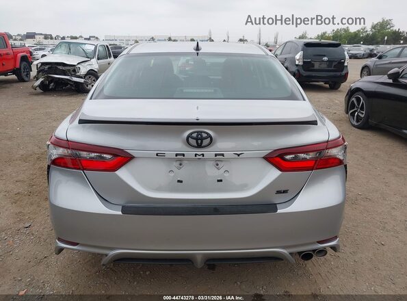 4T1G11AK4MU492575 2021 TOYOTA CAMRY Silver 