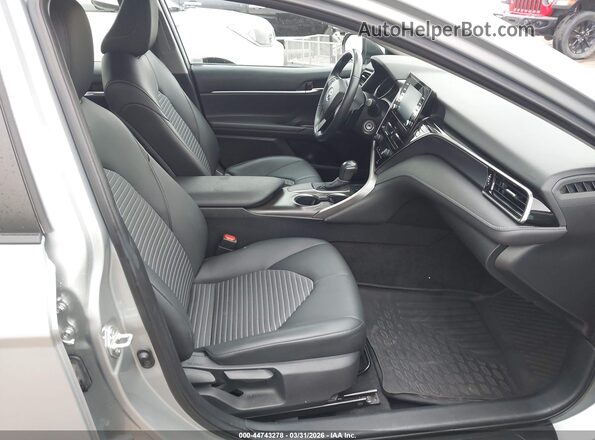 4T1G11AK4MU492575 2021 TOYOTA CAMRY Silver 