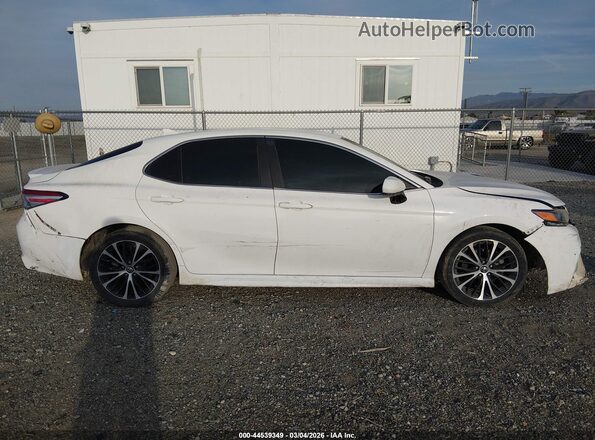 4T1G11AK8LU944185 2020 TOYOTA CAMRY White უკანა სალონის ხედი
