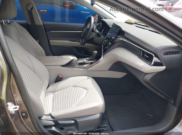 4T1G31AK6RU624995 2024 TOYOTA CAMRY HYBRID Gray Front interior view