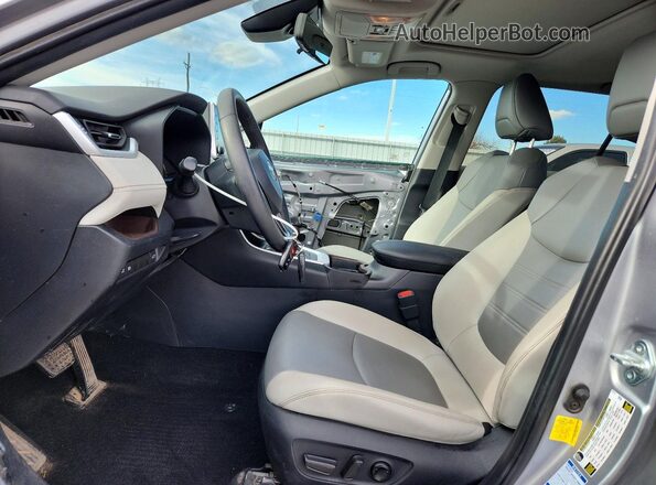 4T3D6RFV6MU018835 2021 TOYOTA LIMITED Silver Սալոնի դիմացի տեսք