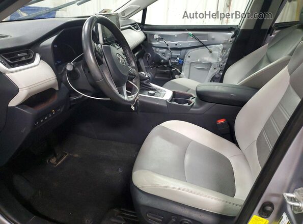 4T3DWRFV7LU001704 2020 TOYOTA LIMITED Silver Front interior view