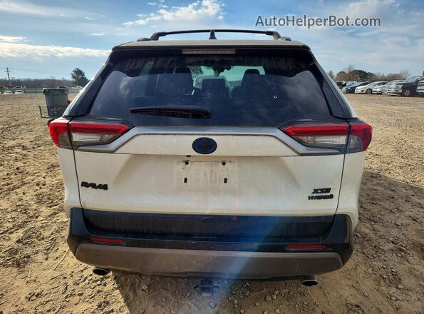 4T3E6RFVXMU055164 2021 TOYOTA RAV4 White Widok z tyłu