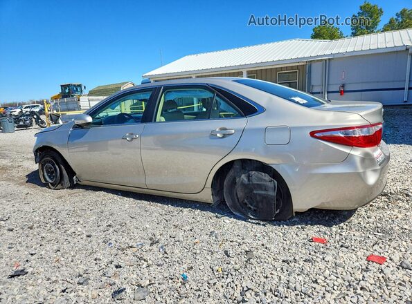 4T4BF1FK2GR571449 2016 TOYOTA LE Silver Trasero izquierdo