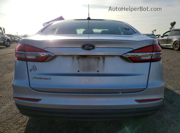 3FA6P0G70KR114002 2019 FORD FUSION Серебряный 