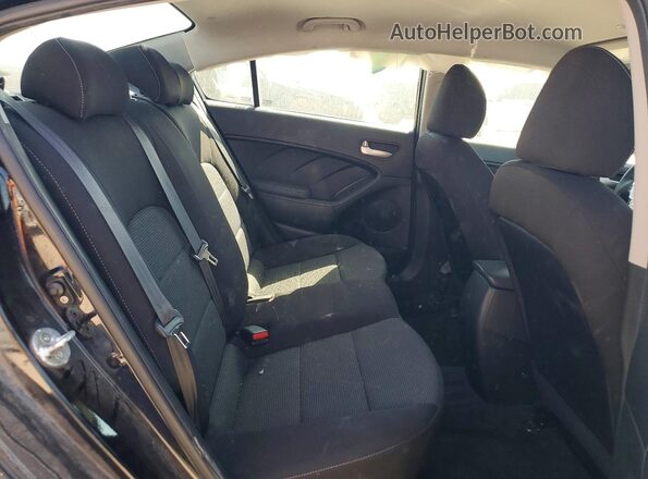 3KPFK4A74HE158321 2017 KIA FORTE Black 