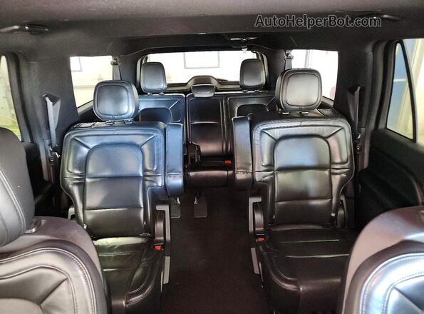 5LMJJ3JT5KEL06931 2019 LINCOLN NAVIGATOR Black Widok wnętrza z tyłu