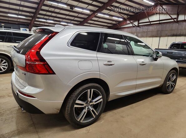 YV4A22RK9M1699012 2021 VOLVO XC60 Silver Առջևի աջ