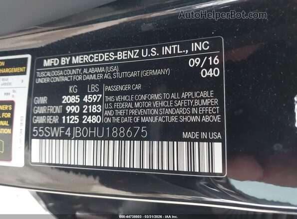 55SWF4JB0HU188675 2017 MERCEDES-BENZ C-CLASS Black Widok komory silnika