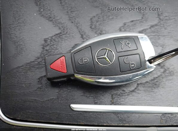55SWF4JB1HU181332 2017 MERCEDES-BENZ C-CLASS Серый Вид панели приборов
