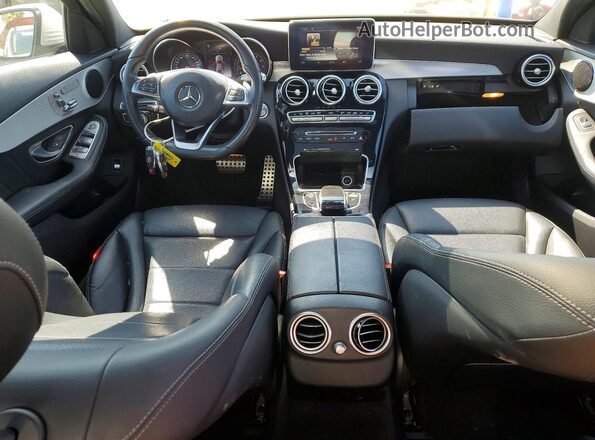 55SWF4JB3JU235154 2018 MERCEDES-BENZ C Silver Widok deski rozdzielczej